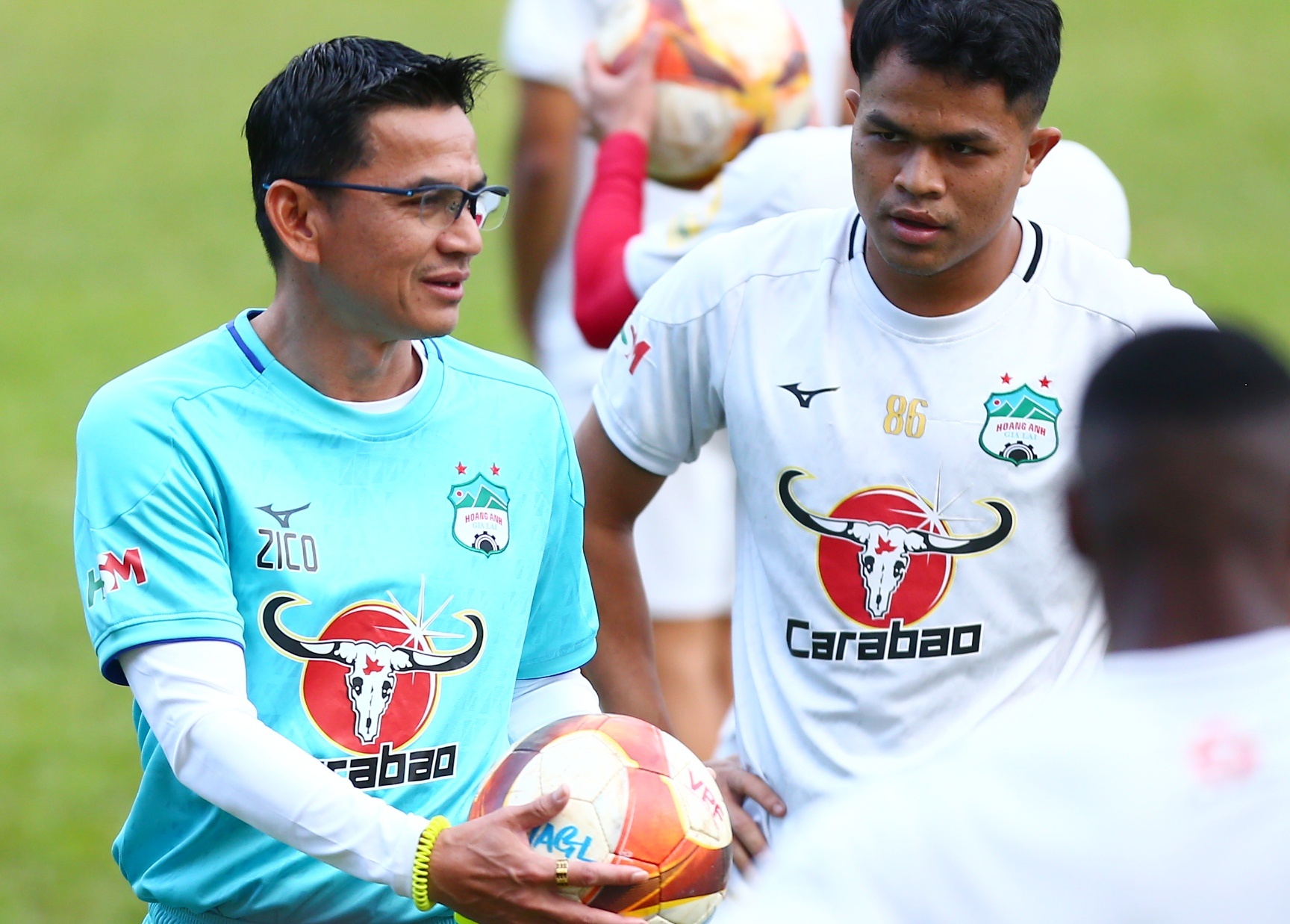 HLV Kiatisuk: Toi ma nan thi HAGL mat khi the hinh anh