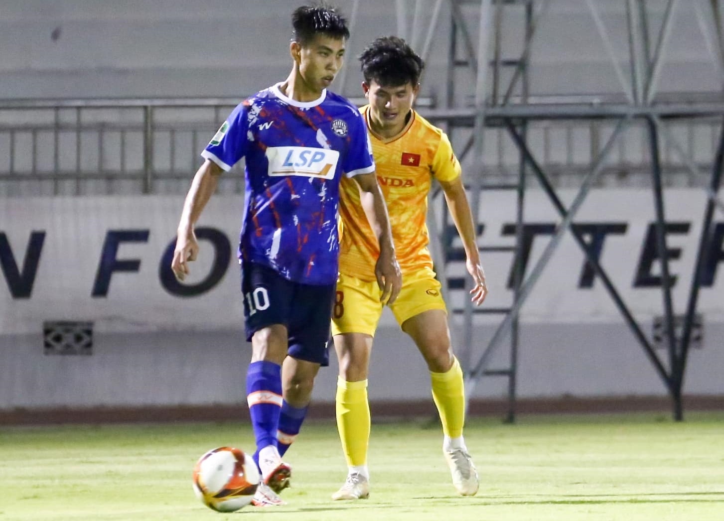 U22 Viet Nam thua tran thu 2 truoc SEA Games hinh anh