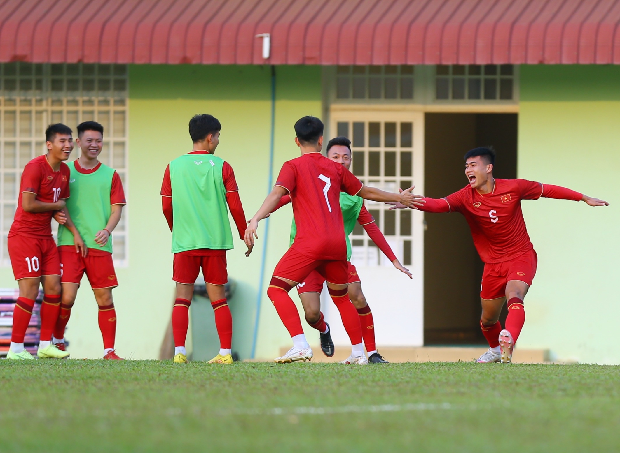 tro ly viet thang anh 8