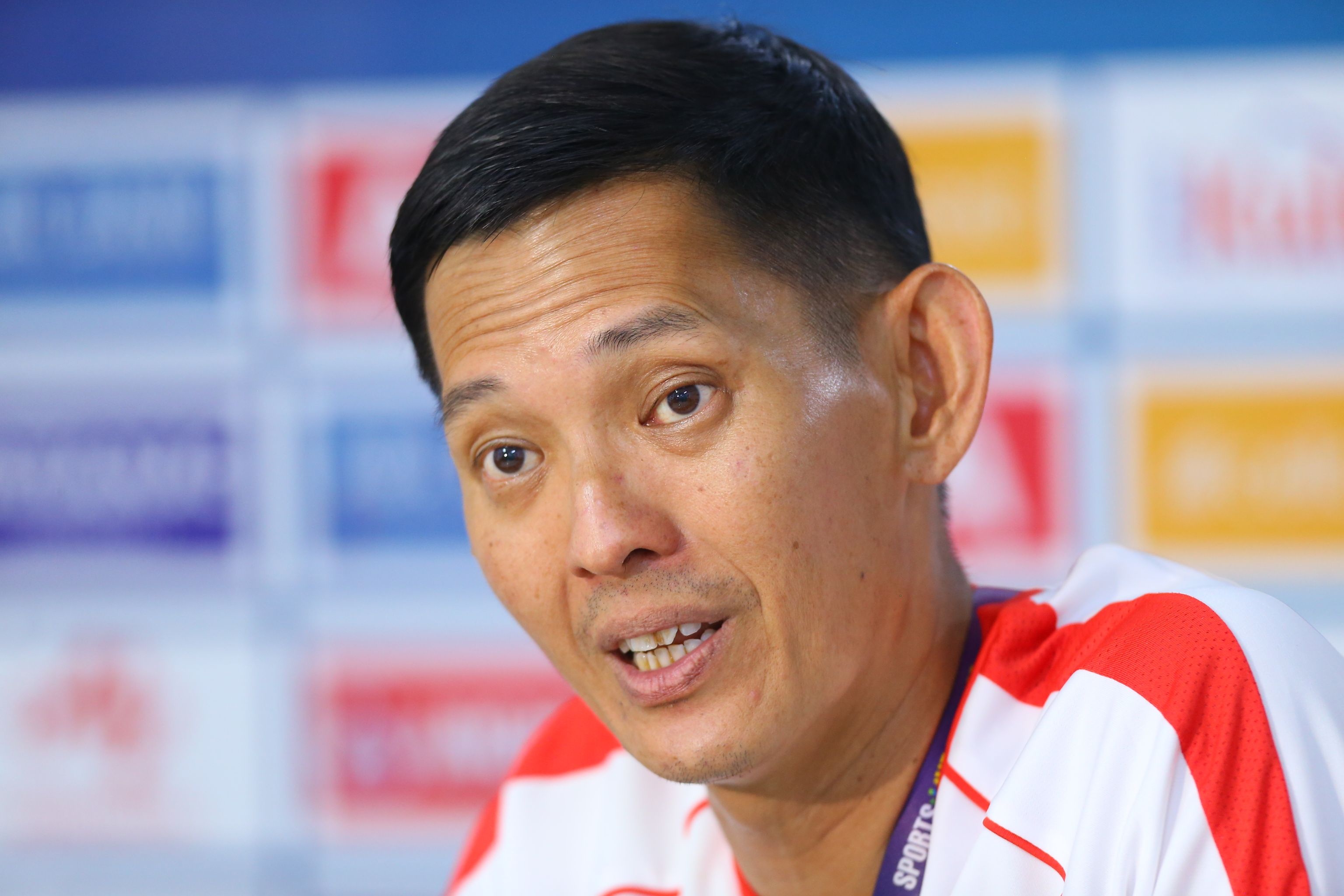 HLV Singapore: Chung toi pressing U22 Viet Nam bat thanh hinh anh