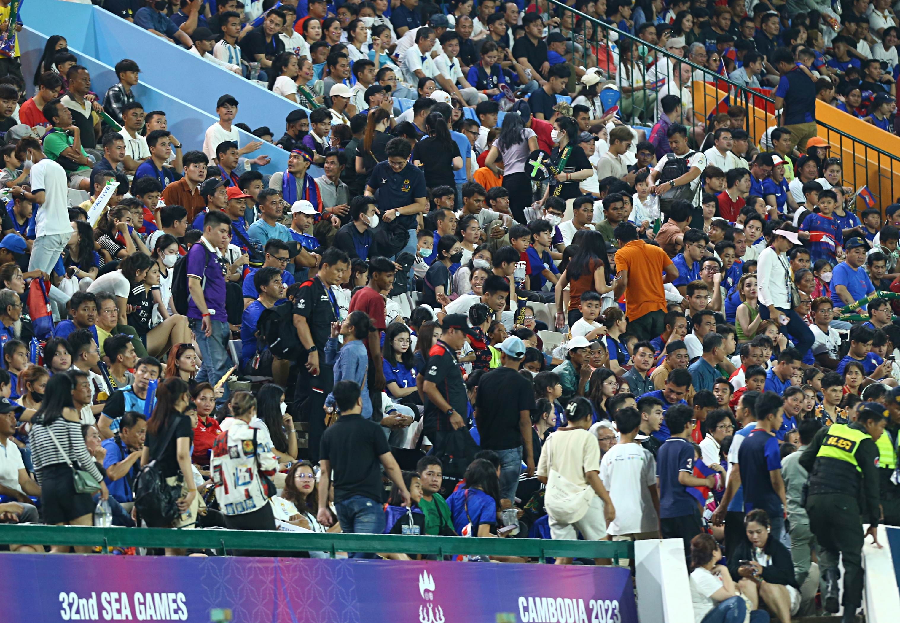 keisuke honda campuchia anh 10