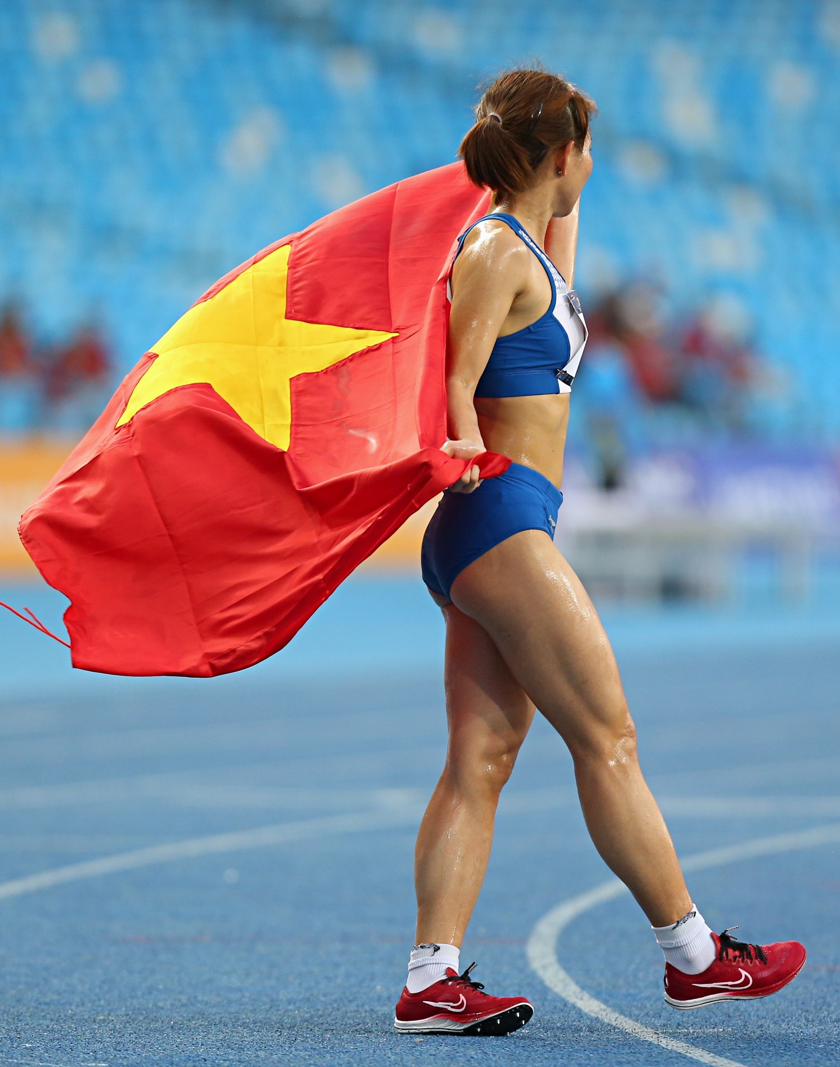 nguyen thi oanh anh 6