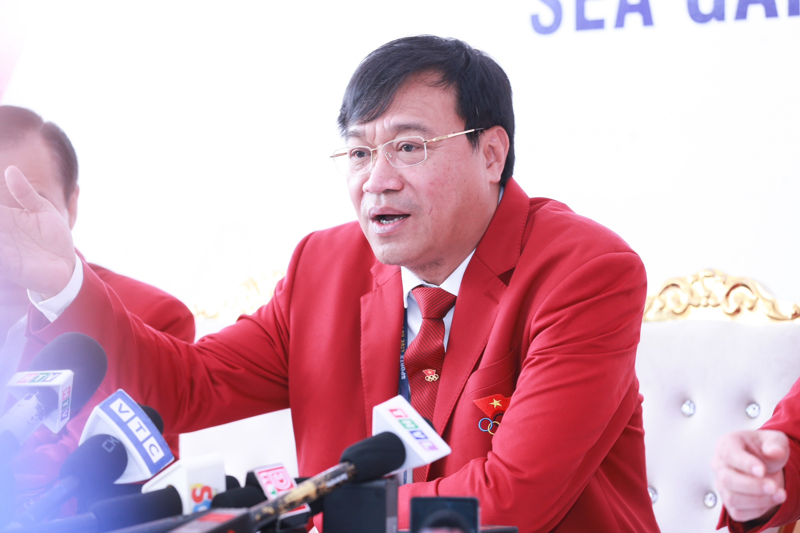 Vi sao boi va dien kinh khong dat chi tieu SEA Games 32? hinh anh