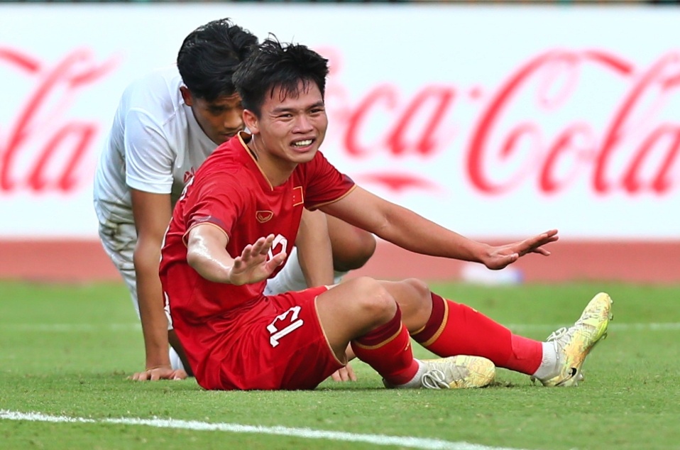 Hau ve U22 Viet Nam suyt lap hat-trick vao luoi Myanmar hinh anh