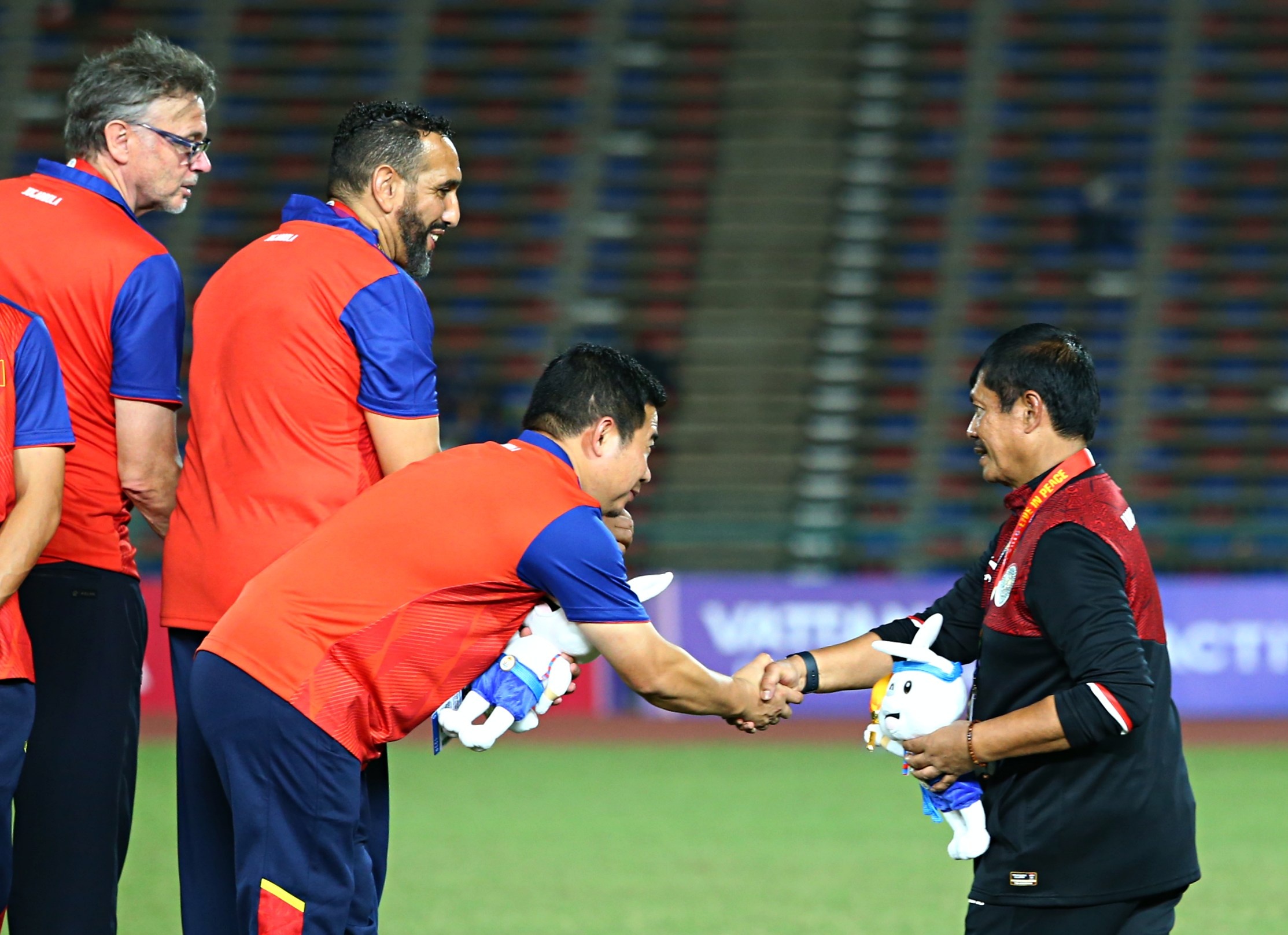 tro ly troussier anh 6