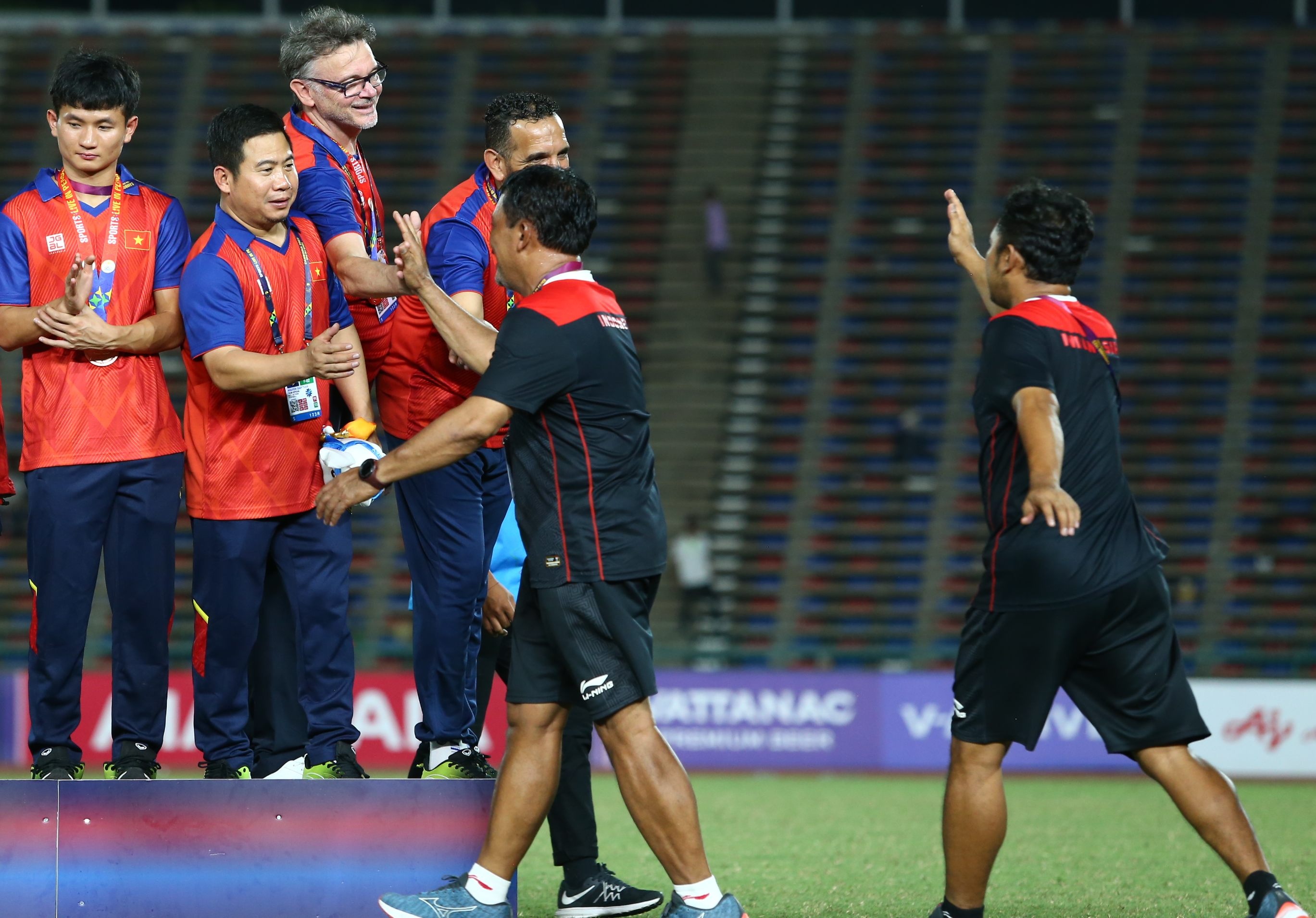 tro ly troussier anh 5