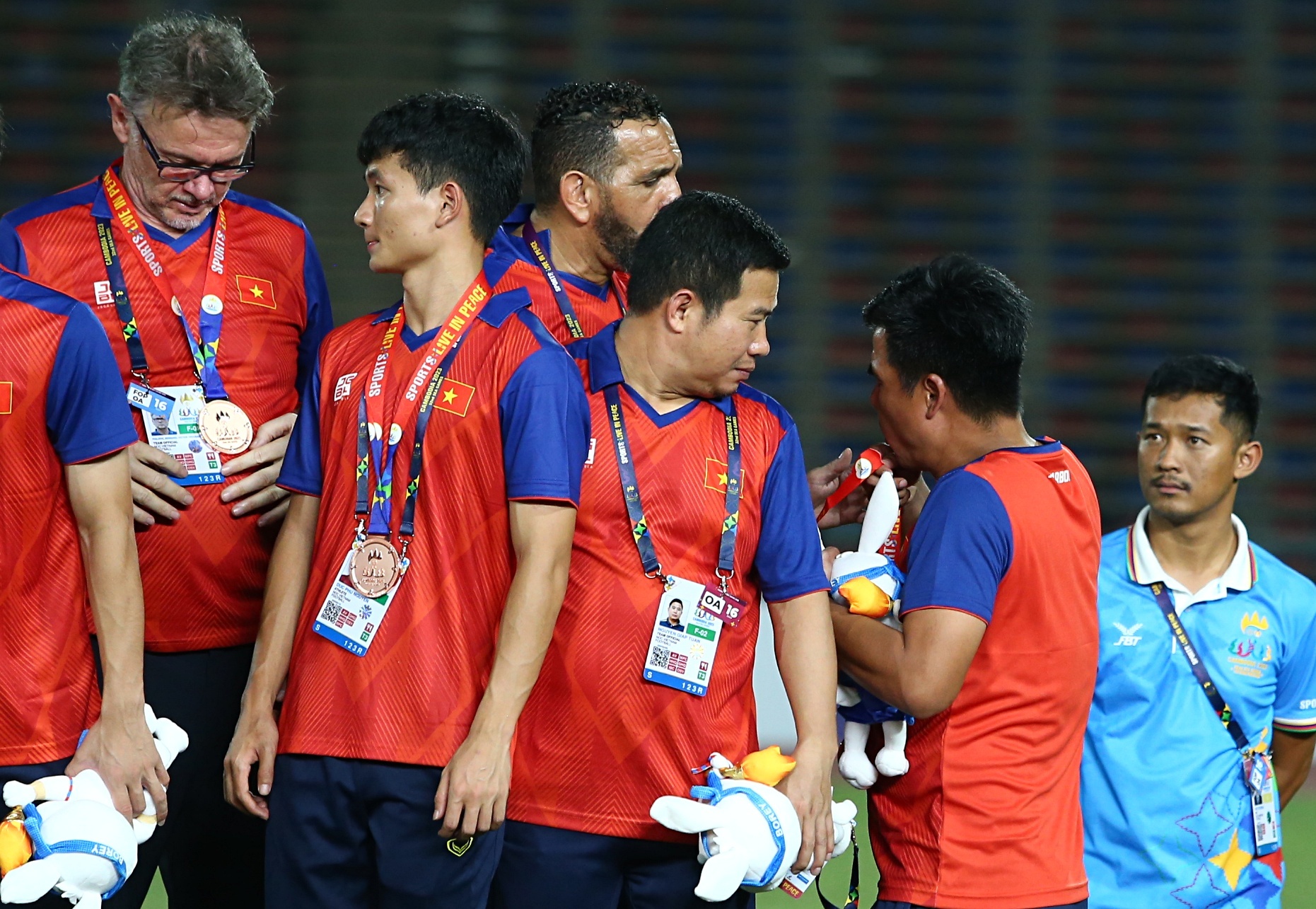 tro ly troussier anh 4