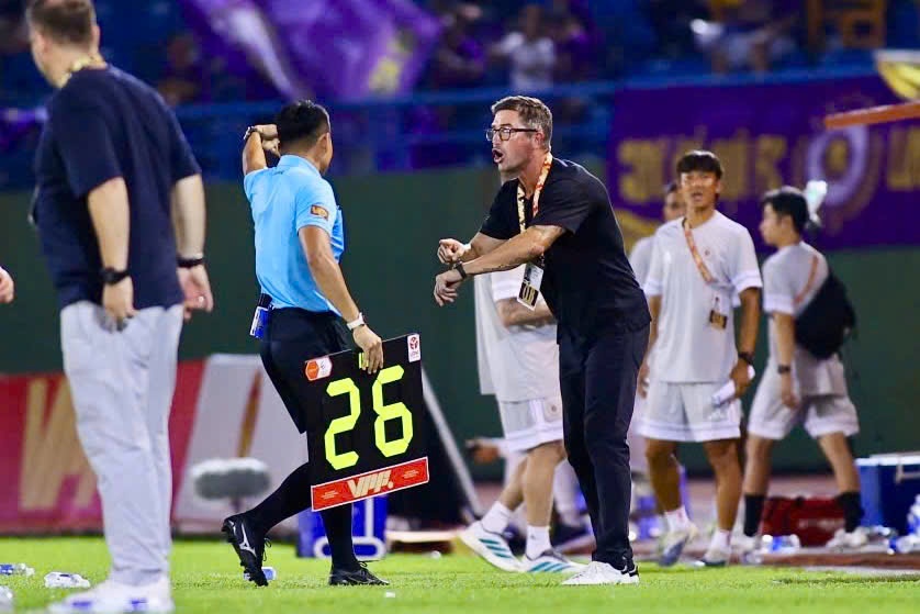 tuyển thủ việt nam,  c&ocirc;ng an th&agrave;nh phố,  h&agrave; nội fc ảnh 9