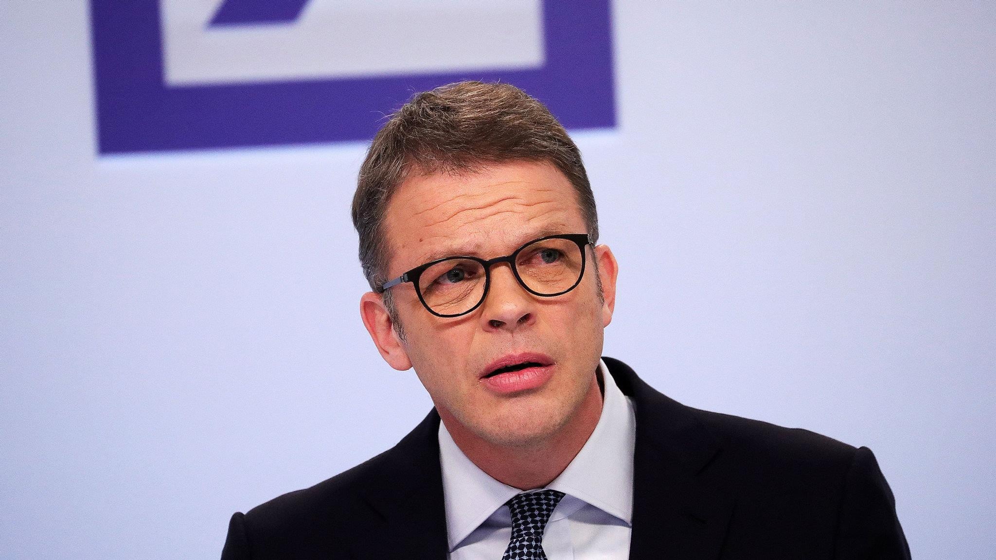 Scandal cua Deutsche anh 2