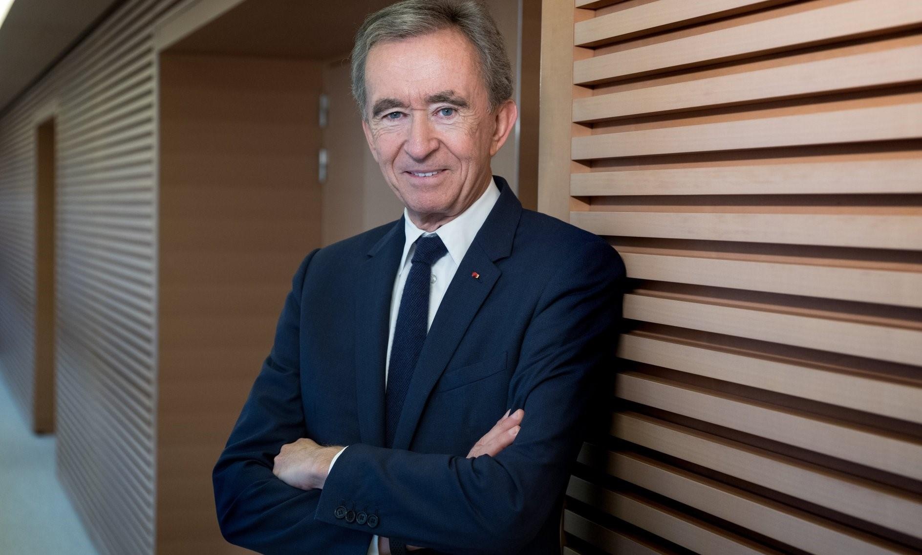 Ty phu vuot mat Bill Gates - ong trum hang hieu, duoc Steve Jobs ne hinh anh