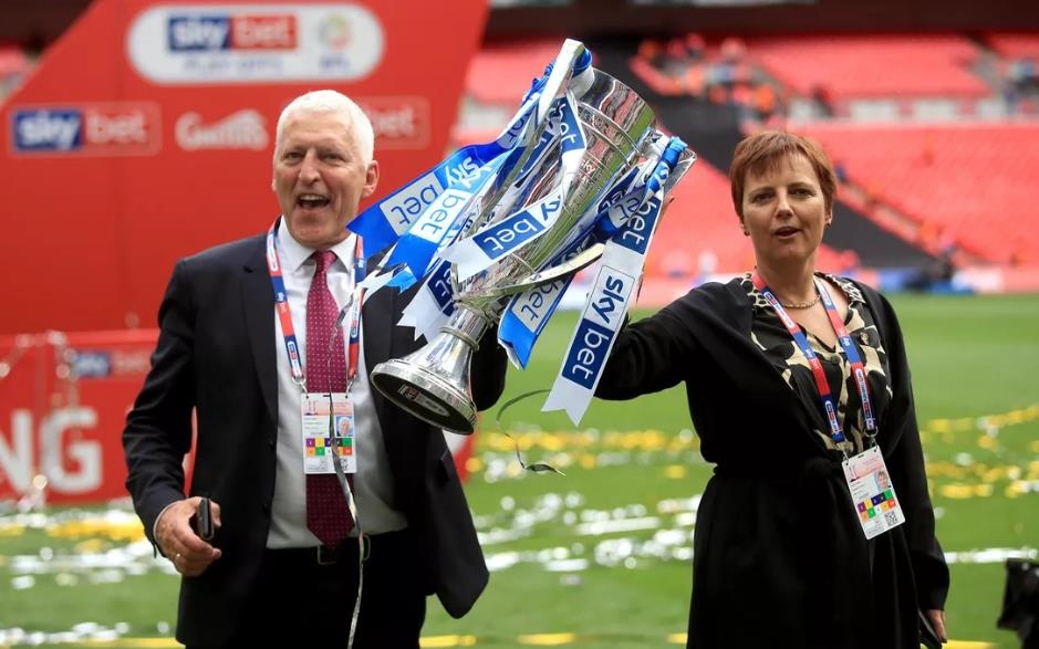 Truoc khi Abramovich mua Chelsea, tung co mot nguoi My so huu CLB Anh hinh anh