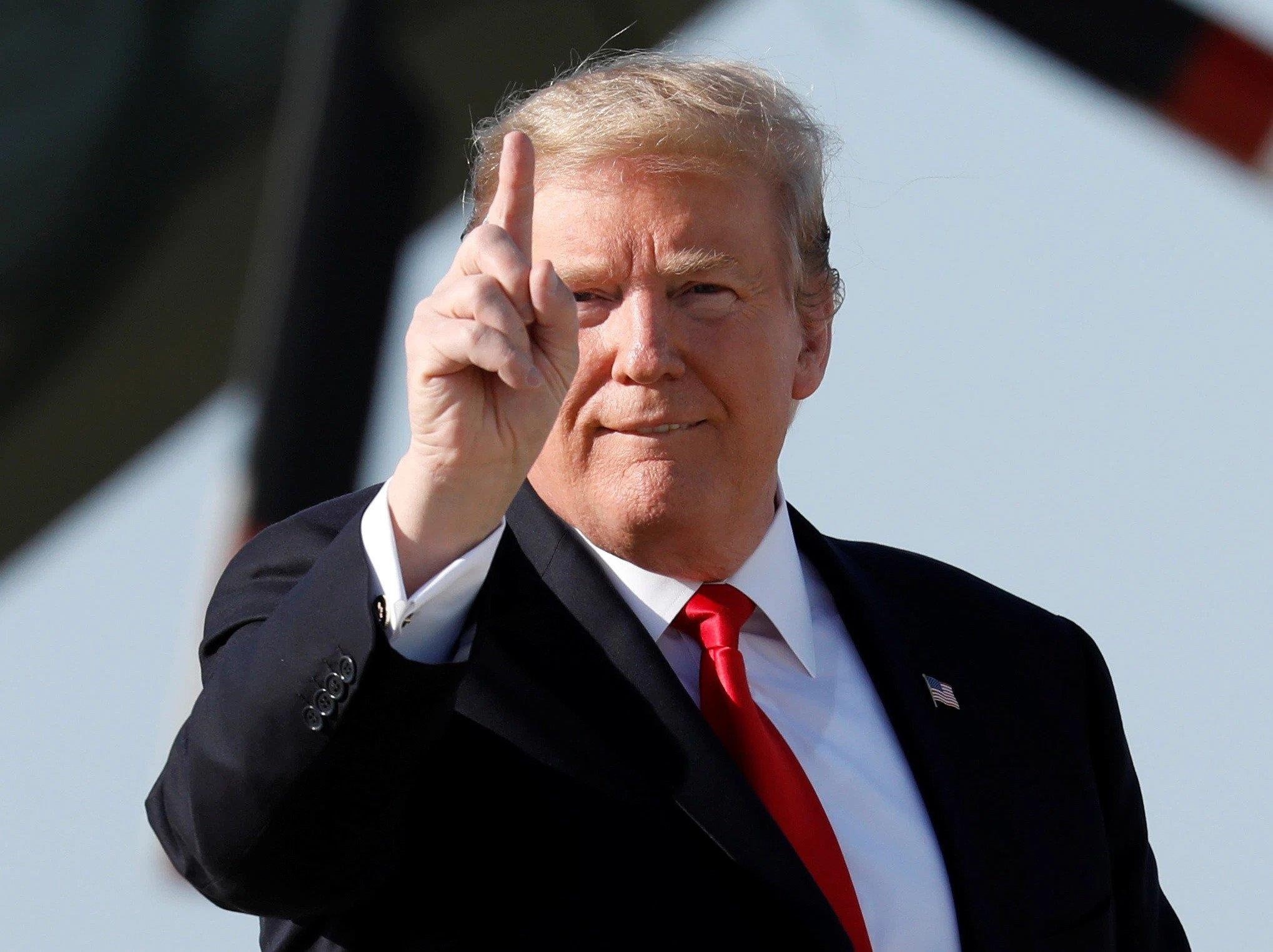 Tong thong Donald Trump con nhung vu khi gi de tri Trung Quoc? hinh anh