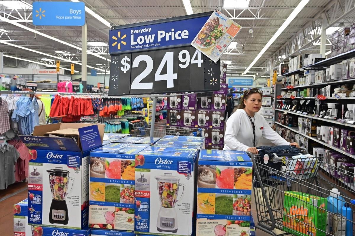 Bloomberg: Thuong chien danh manh vao tui tien nguoi tieu dung My hinh anh