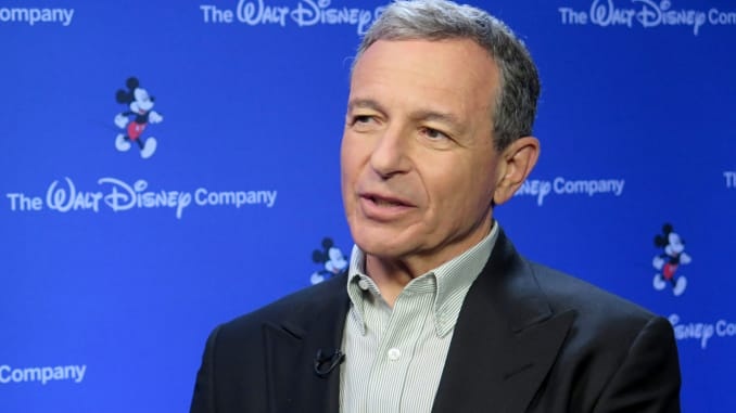 CEO Disney tu chuc o Apple anh 1