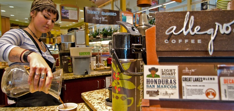 Nha hang My khong su dung ong hut nhua anh 13