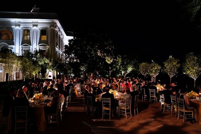 quoc yen cua ong Trump anh 17