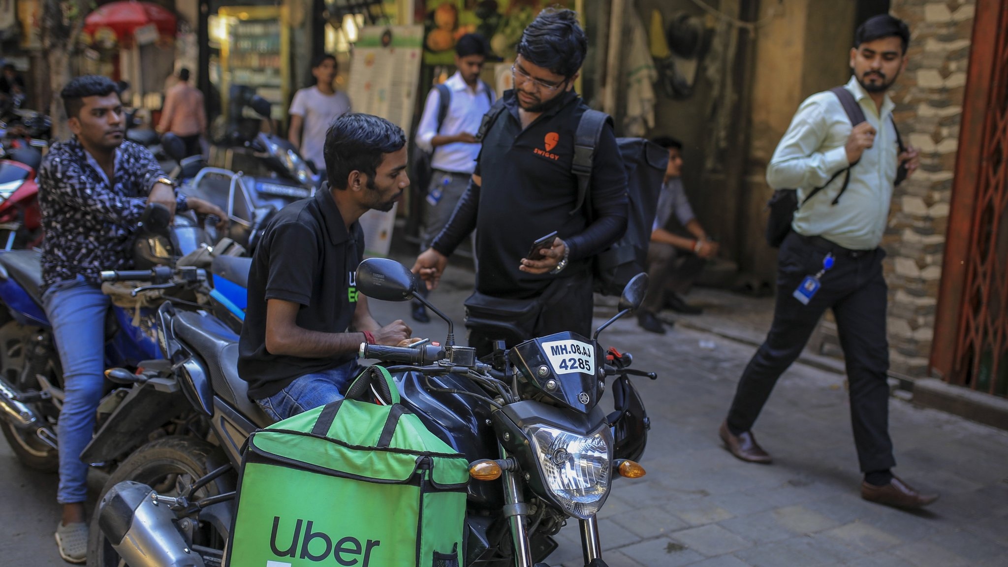 Nha hang ma tai chau A anh 3