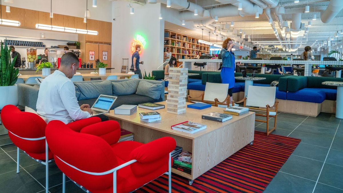 SoftBank giải cứu WeWork ảnh 1 SoftBank giai cuu WeWork anh 1