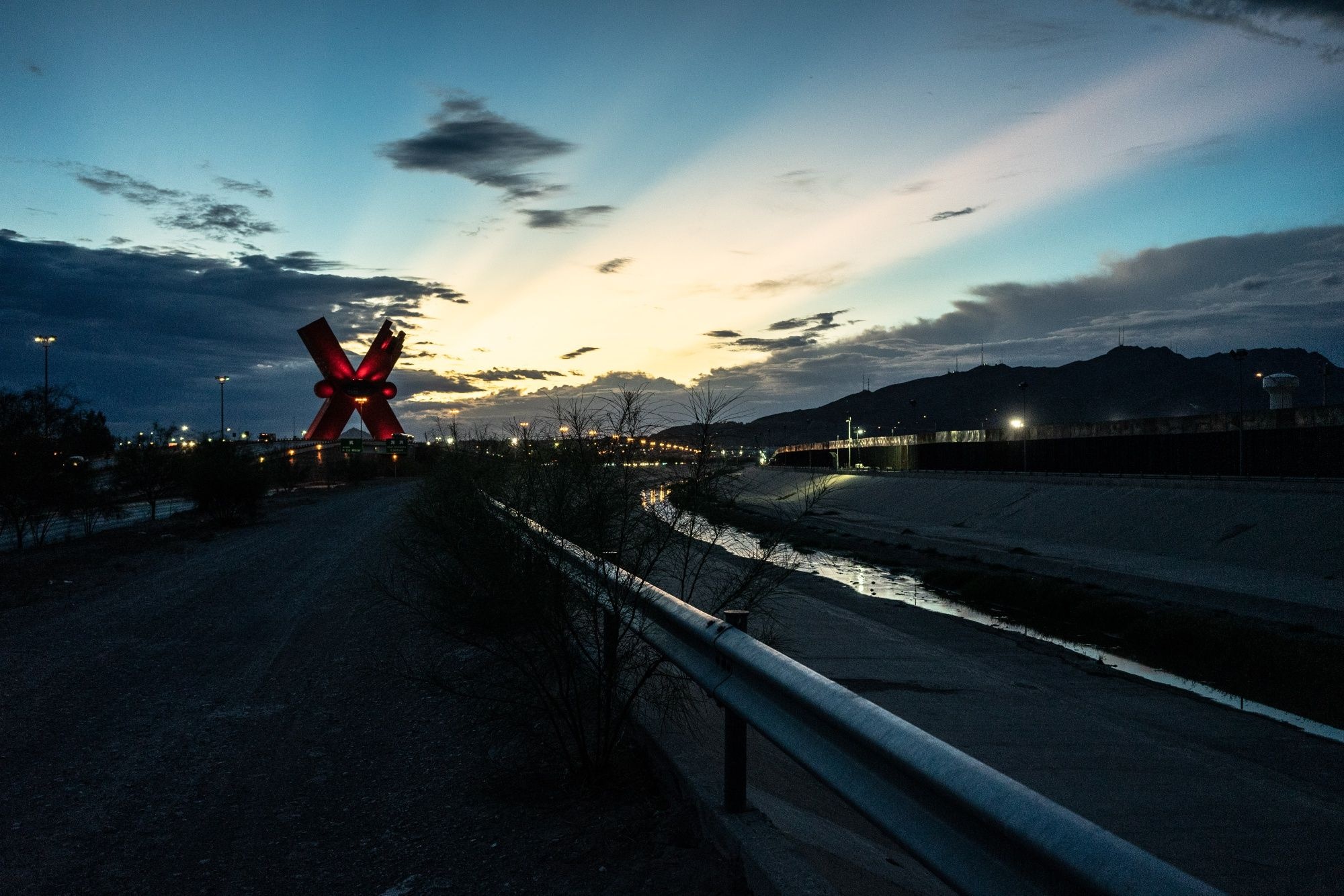 nhap cu bat hop phap vao My anh 1