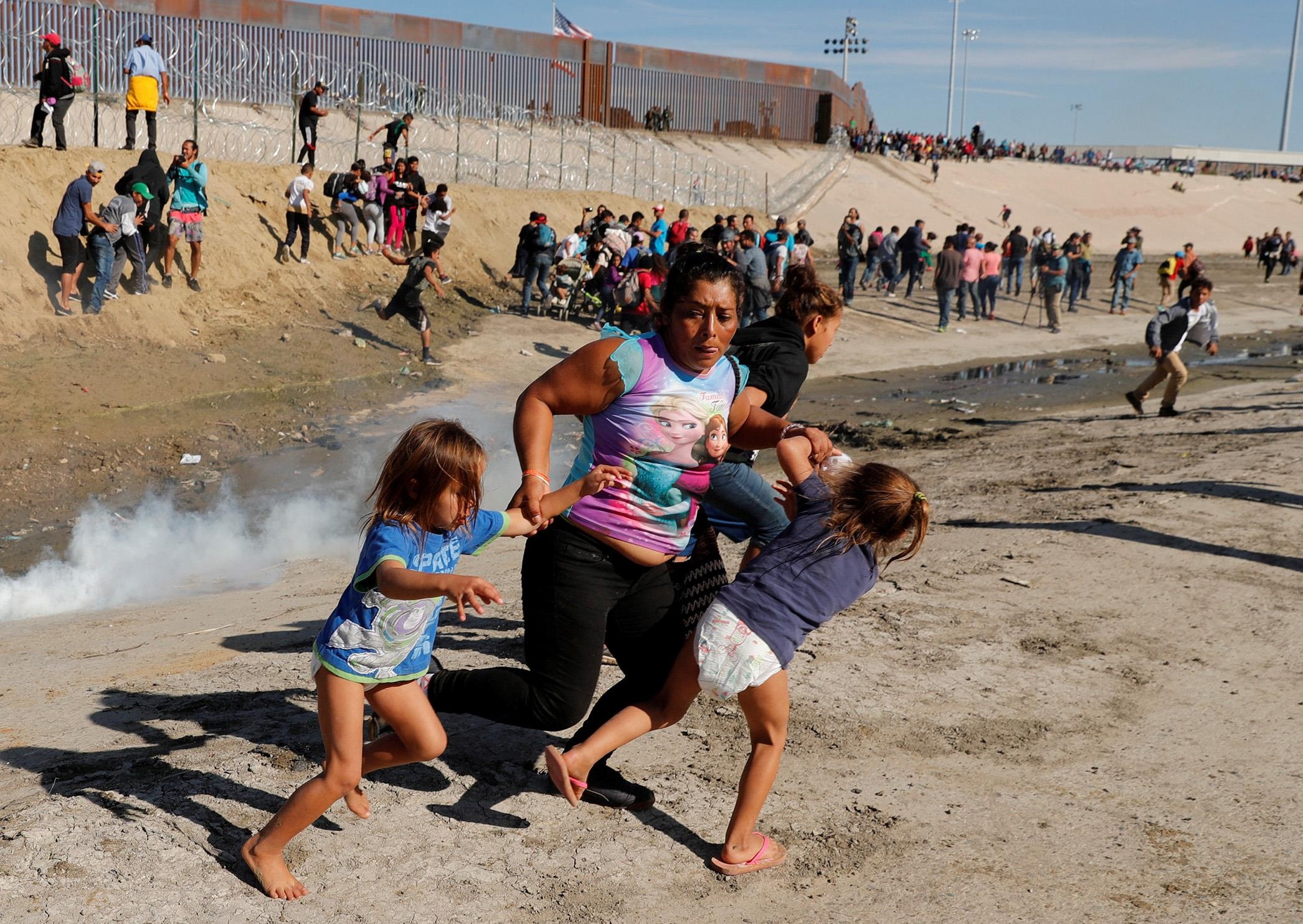 ‘Soi dong co’ kiem hang nghin USD tu moi nguoi nhap cu vao My hinh anh