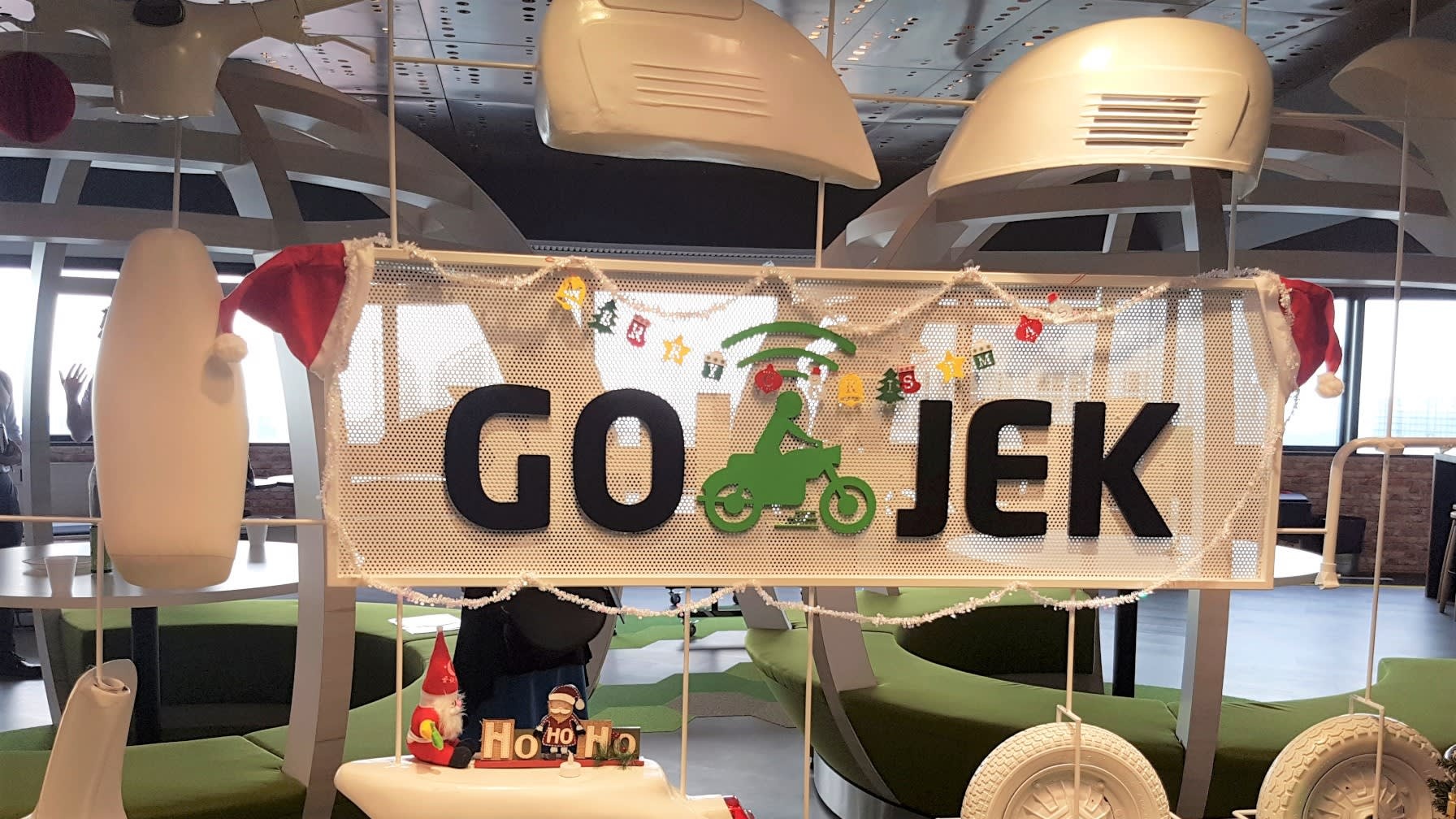 Cuu CEO Gojek tro thanh Bo truong Giao duc anh 3