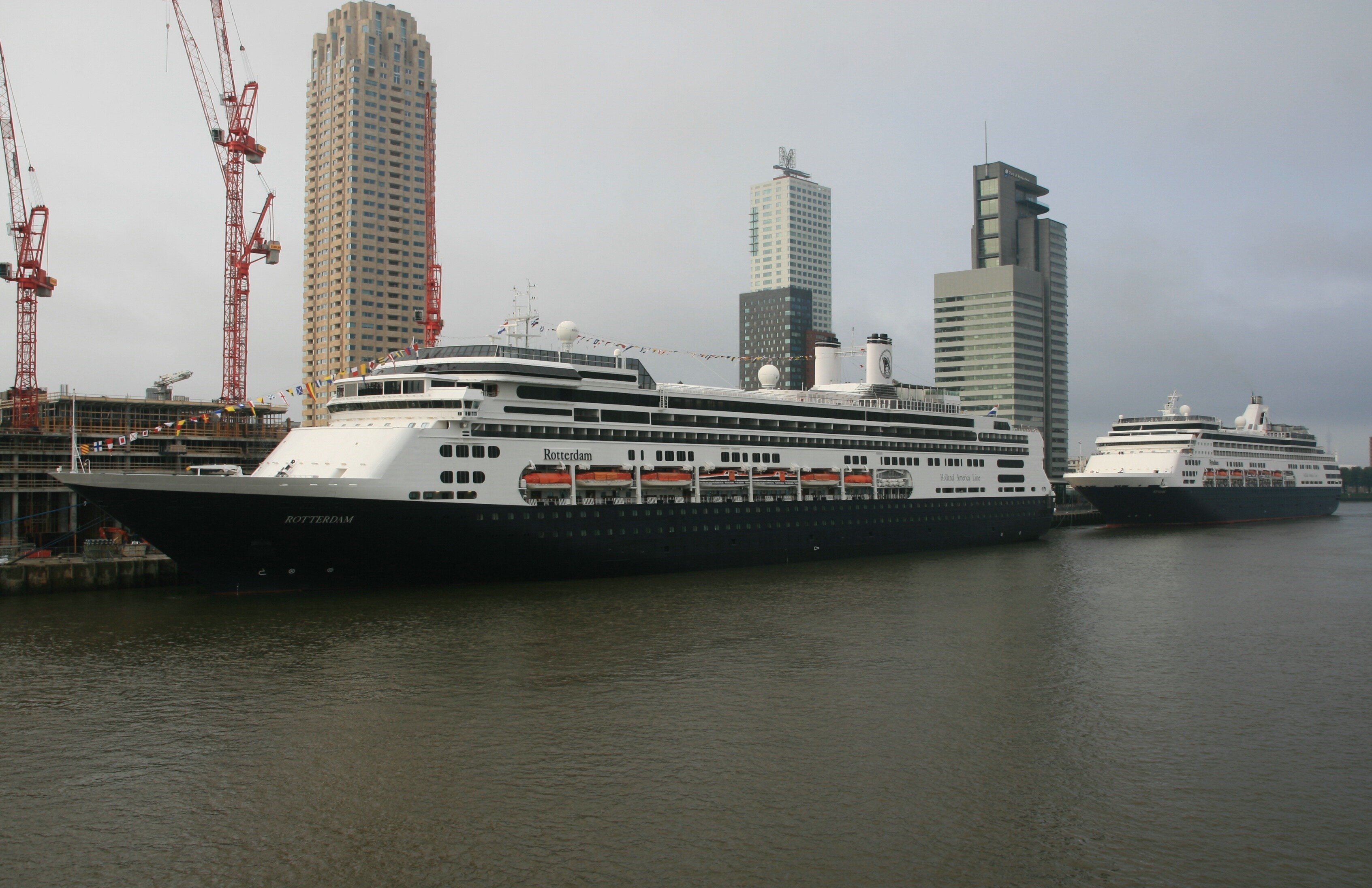 Gia toc ty phu kin tieng o Ha Lan co them 4 ty USD tien mat hinh anh