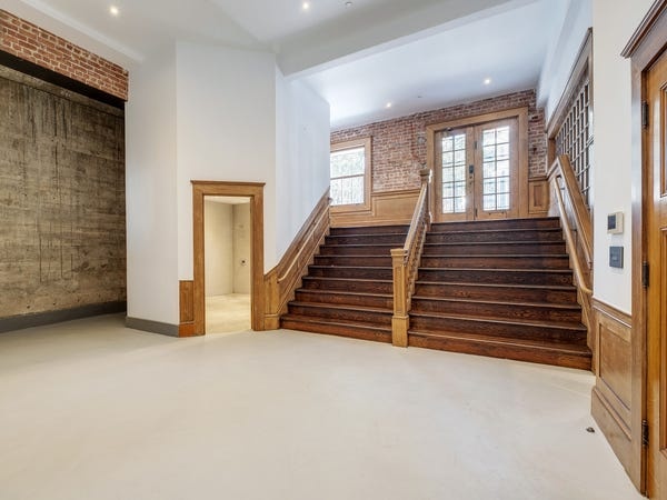 Can nha xay lai tu nha tho anh 17