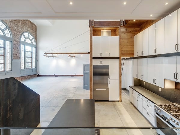 Can nha xay lai tu nha tho anh 9