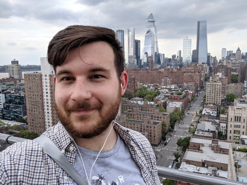 Nhan vien hop dong o Google anh 1