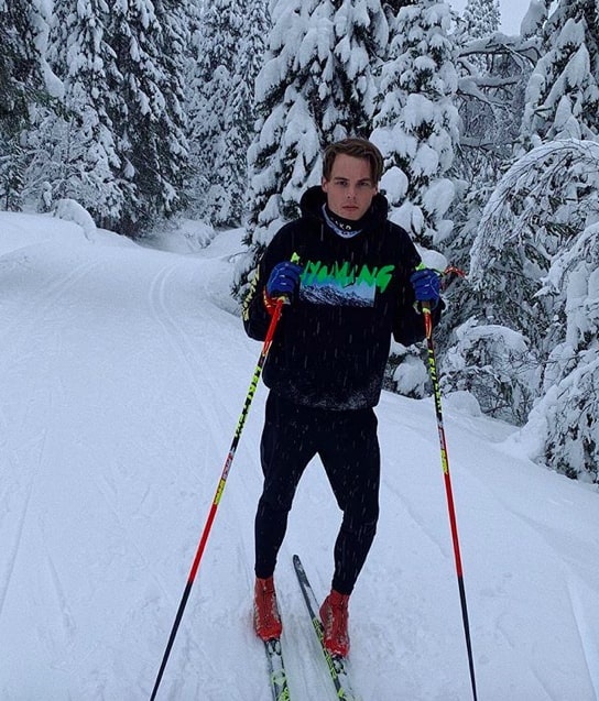 5 ty phu USD tre nhat anh 23