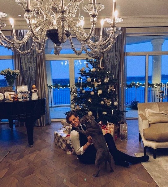 5 ty phu USD tre nhat anh 24