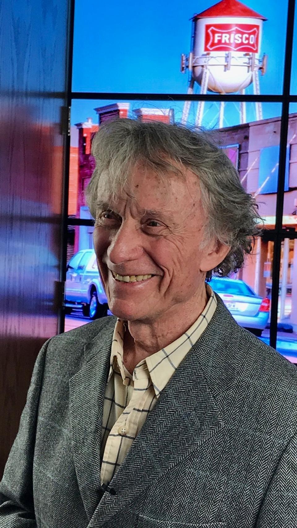 Ty phu pha san anh 1