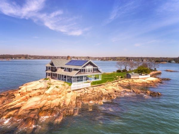 Biet thu 4,9 trieu USD nam tren hon dao tu nhan Potato hinh anh