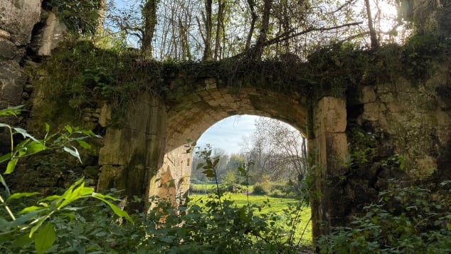 Lau dai co Phap anh 1