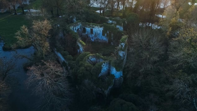 Lau dai co Phap anh 4