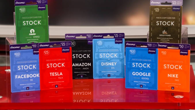 Warren Buffett tang qua anh 3