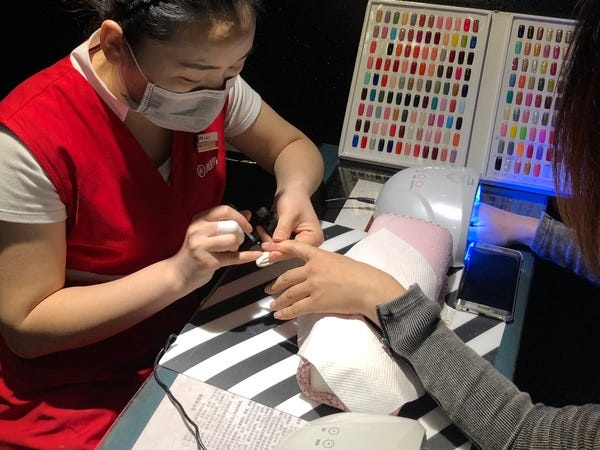 Ty phu lau Zhang Yong anh 11