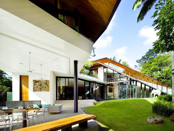 Ty phu lau Zhang Yong anh 14