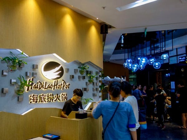 Ty phu lau Zhang Yong anh 3