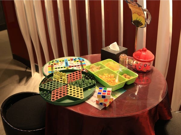 Ty phu lau Zhang Yong anh 7