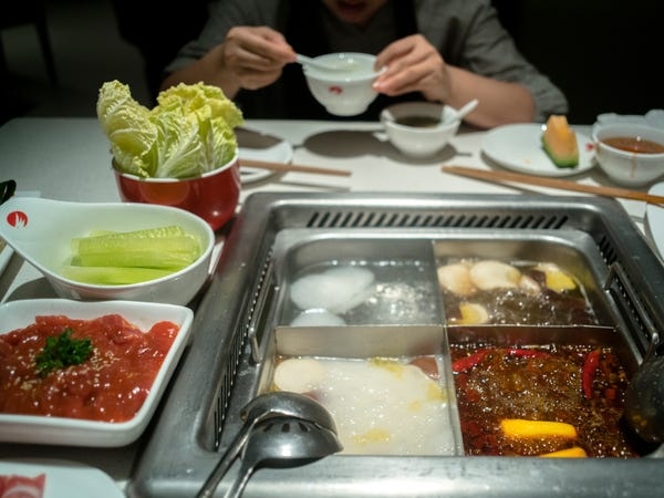 Ty phu lau Zhang Yong anh 8