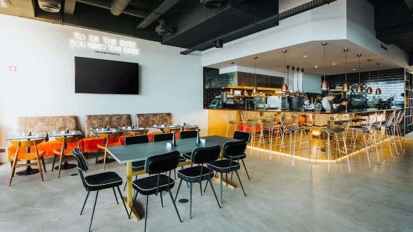 Khach san cua CR7 anh 9