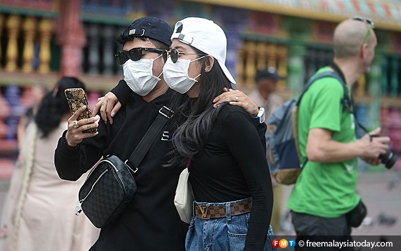 Nguoi Trung Quoc ruc rich di du lich tro lai hinh anh