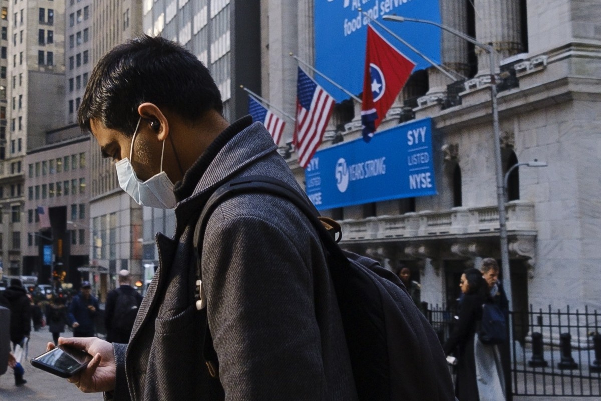 Mot thang dich Covid-19 quat nga nen kinh te My hinh anh