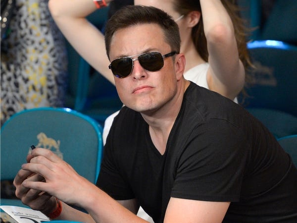 Elon Musk bi chi trich anh 1
