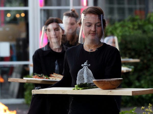 Gian cach xa hoi anh 6