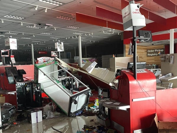 Bieu tinh o Minneapolis anh 6