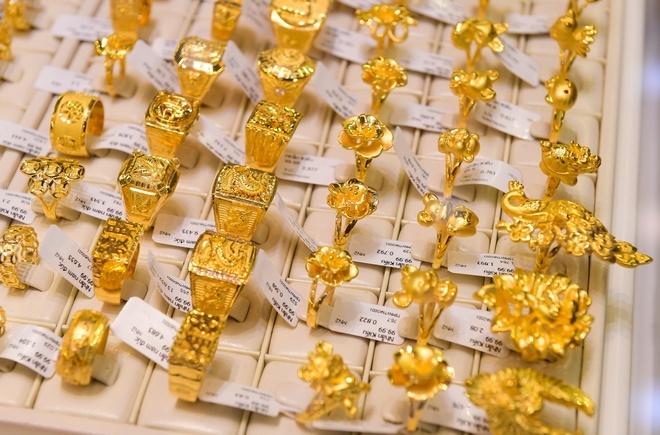 Nguyen nhan con sot gia vang anh 1