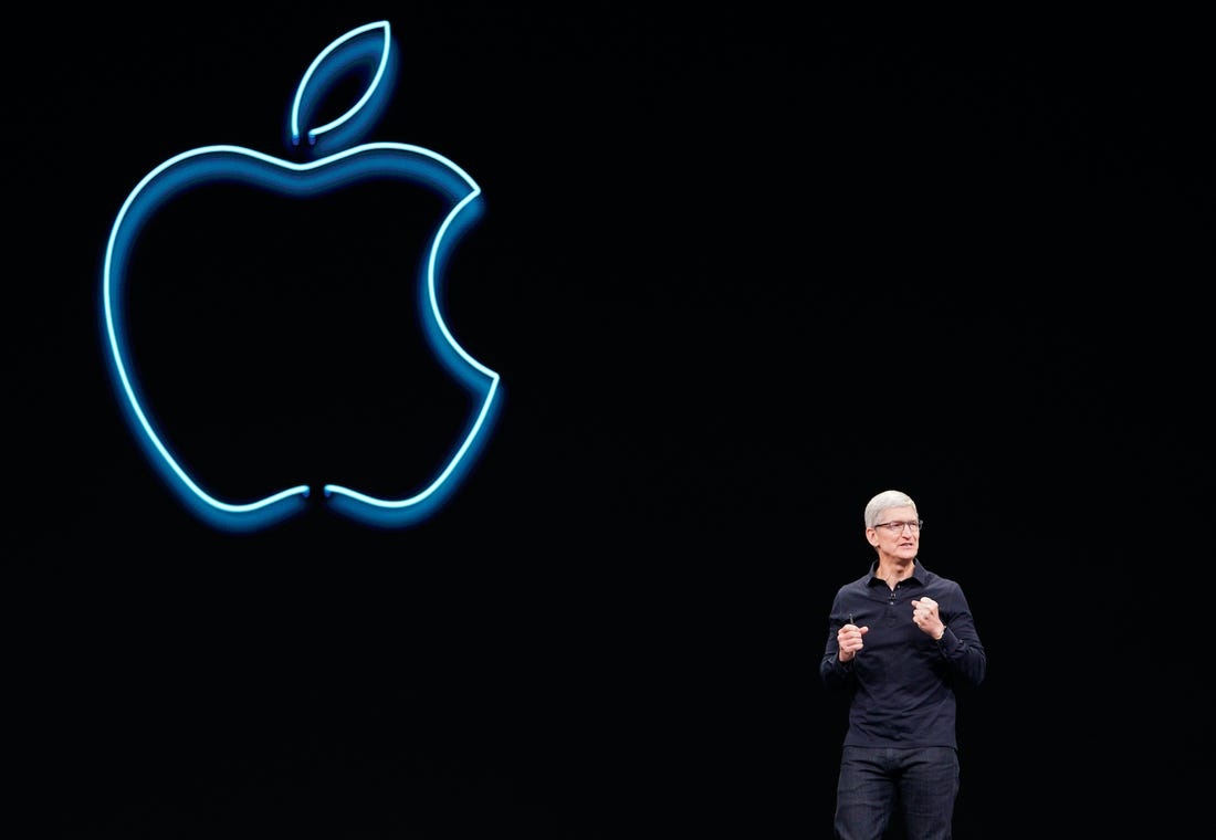 Apple duoi thoi Tim Cook anh 1