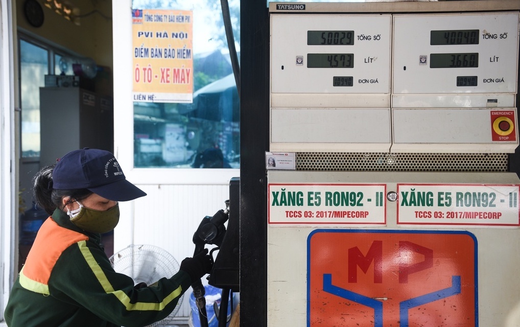 Gia dau se lai sut giam manh? hinh anh